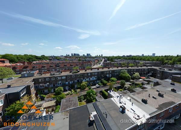 Luchtfoto van daken en dakgoten in Biddinghuizen