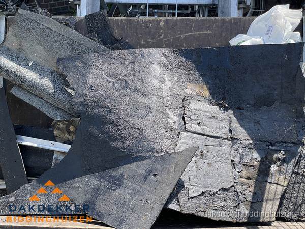 Kosten dakrenovatie: afvoer oud dakmateriaal in Biddinghuizen